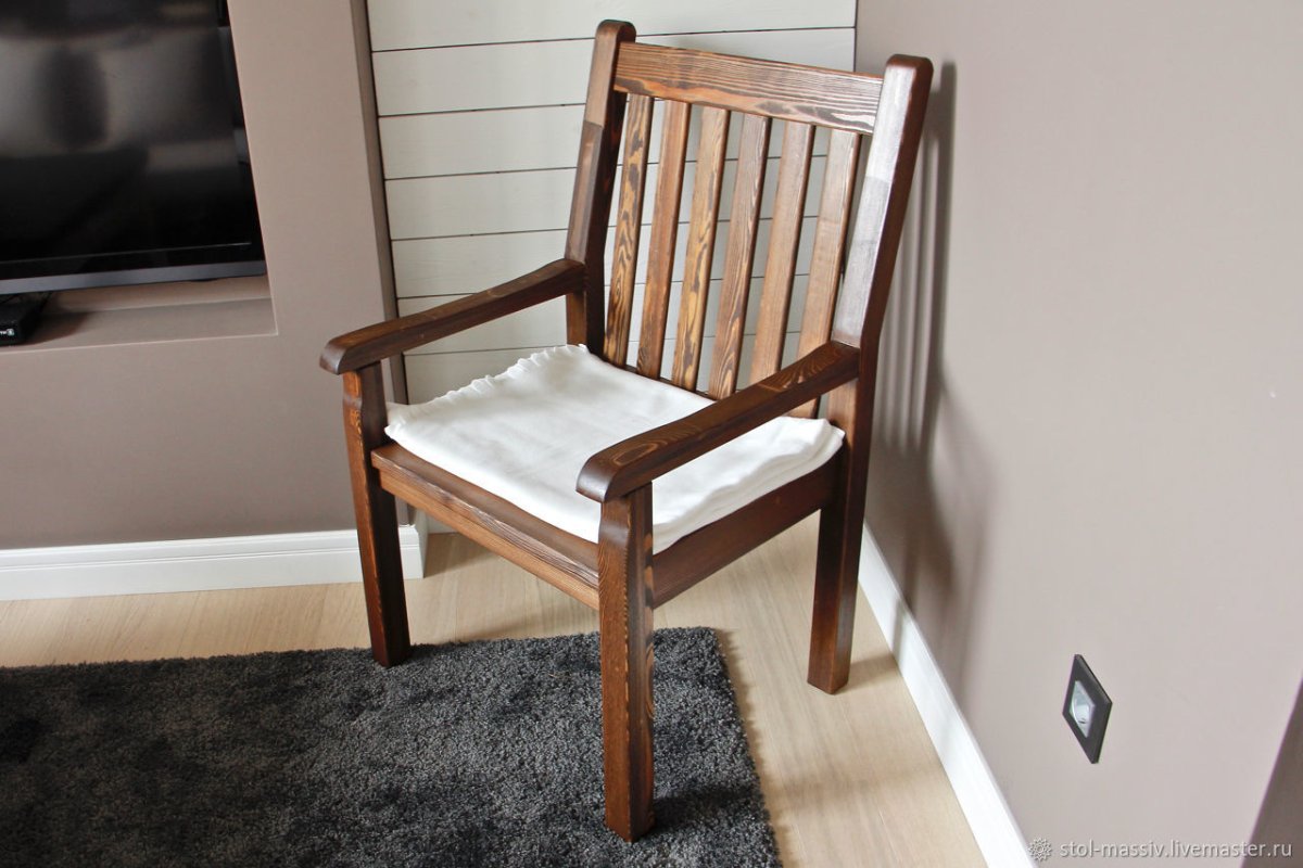 Стул кресло из массива