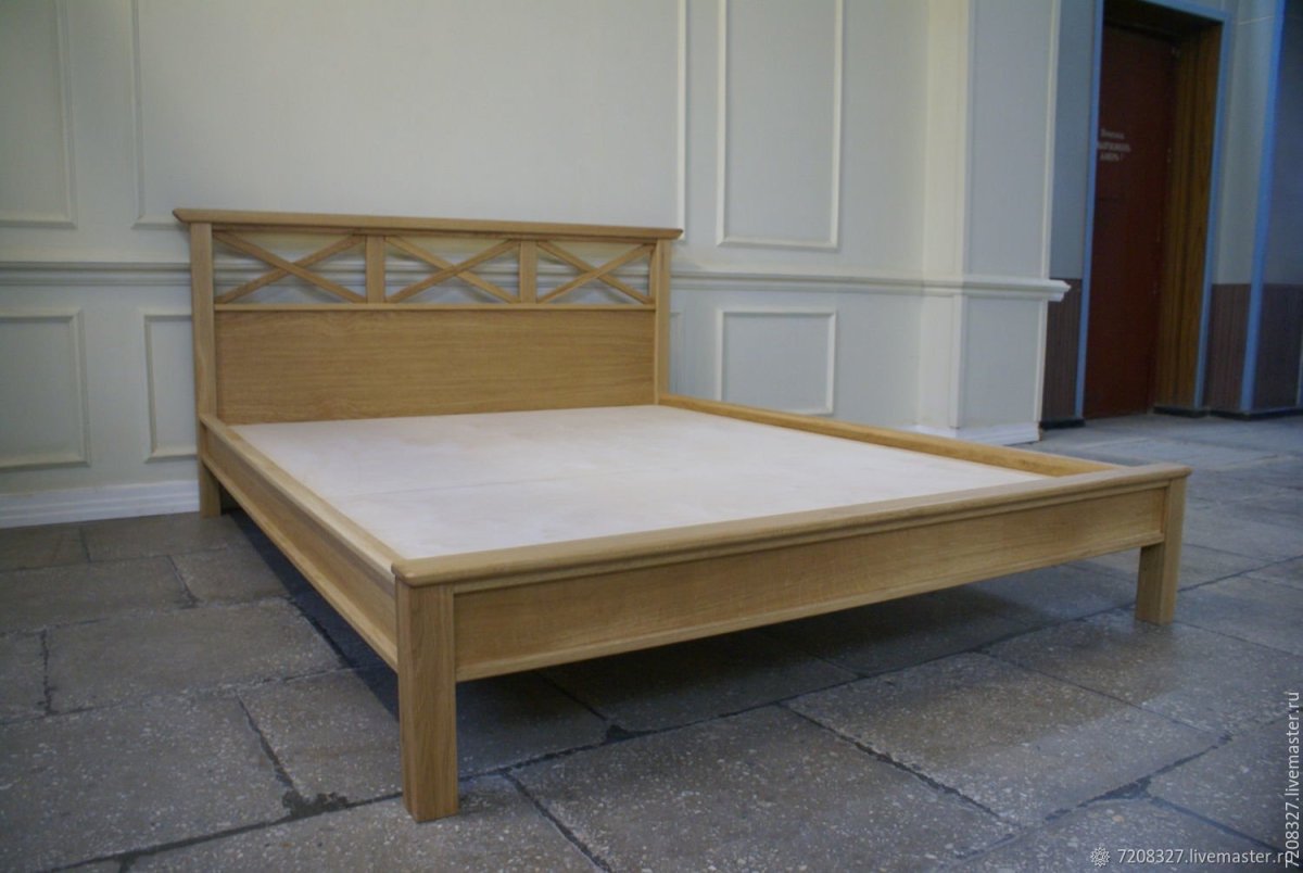 Кровати в стиле Кантри из массива