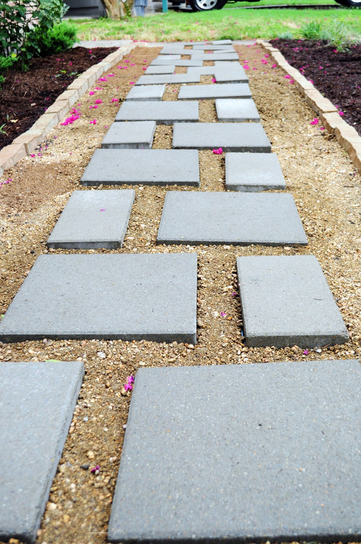 Пошаговые плиты для дорожек