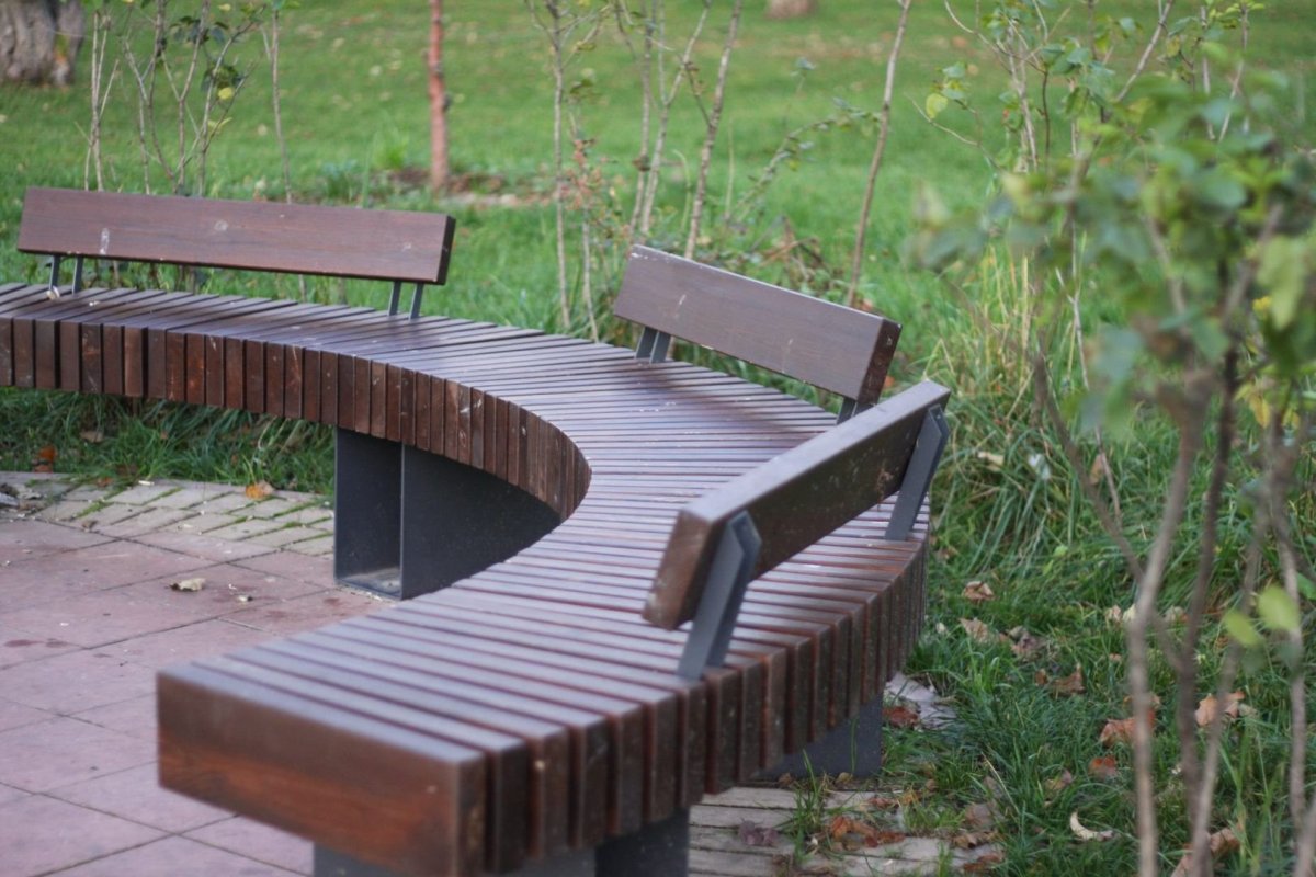 Скамья полукруглая