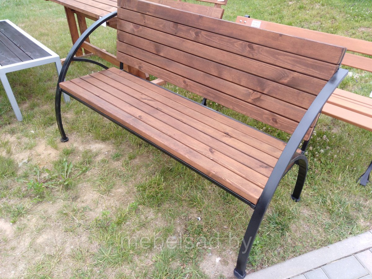 Садовые скамейки на брусчатку