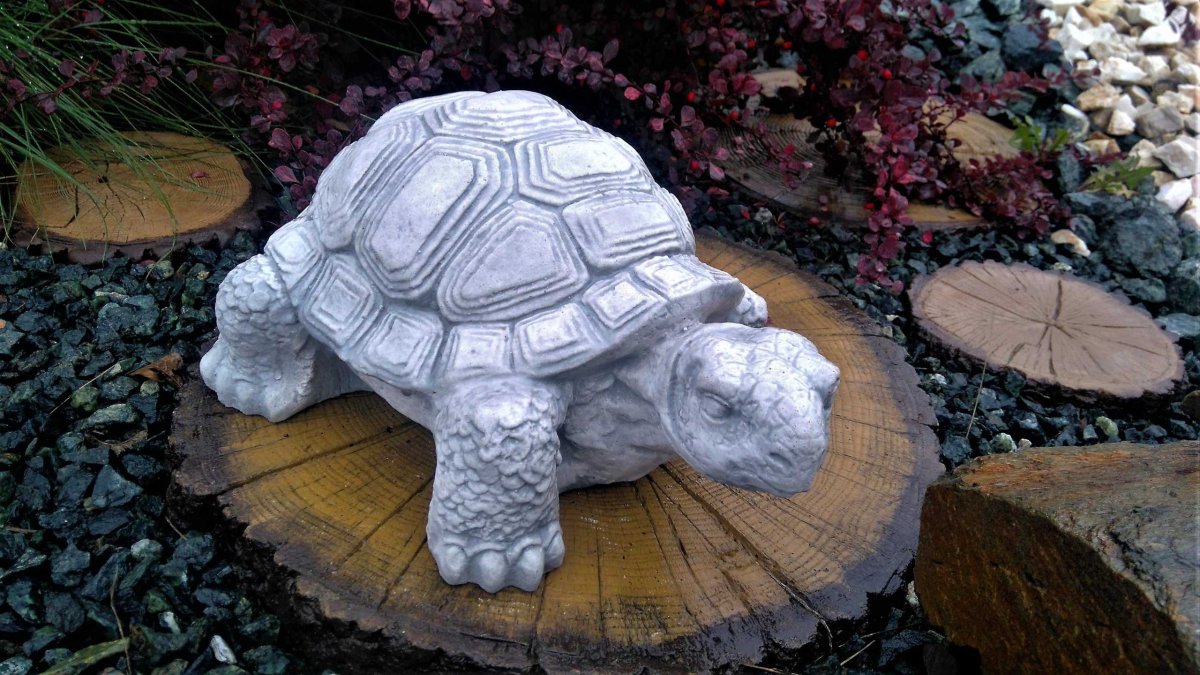 Садовые фигурки из цемента