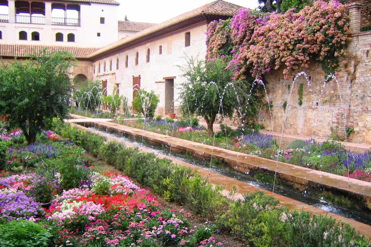 Сады Хенералифе в Гранаде