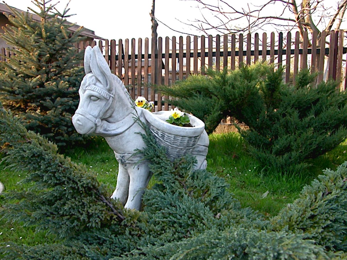 Садовые скульптуры из бетона