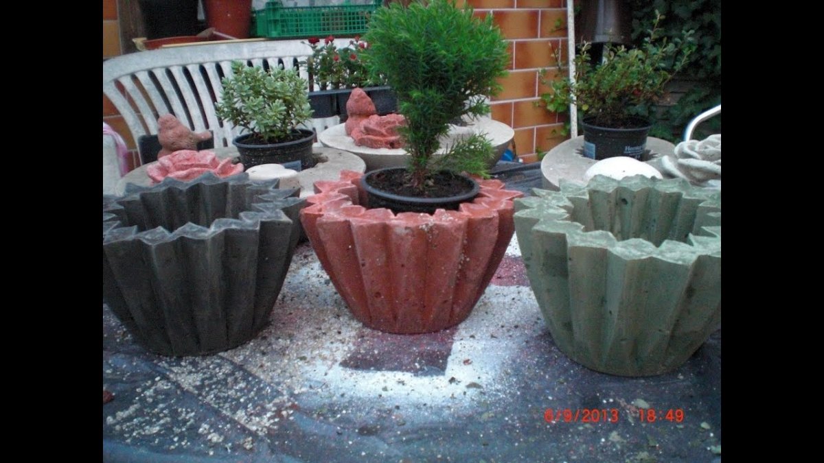 Клумбы из цемента