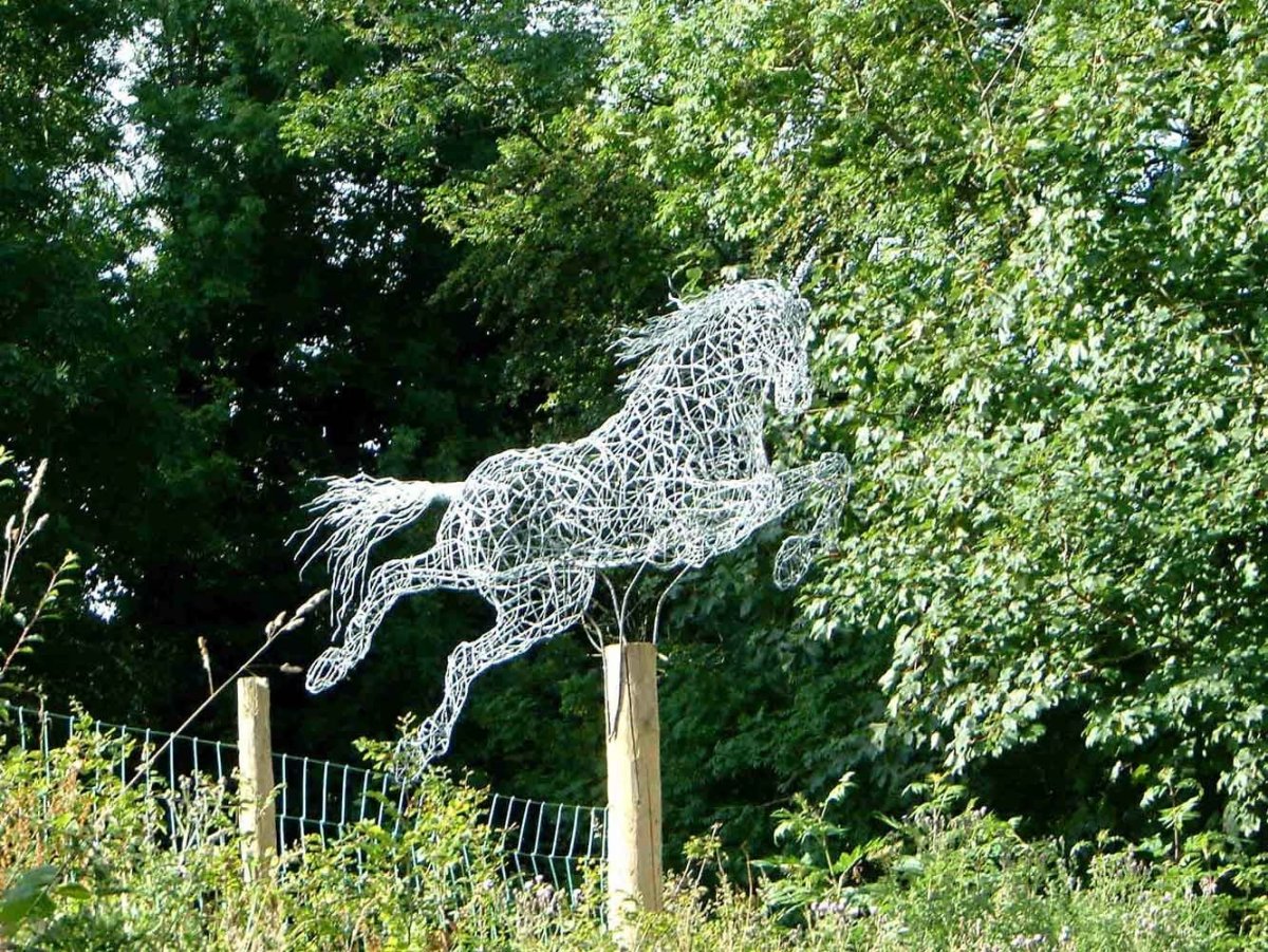 Садовый дизайн статуи из проволоки