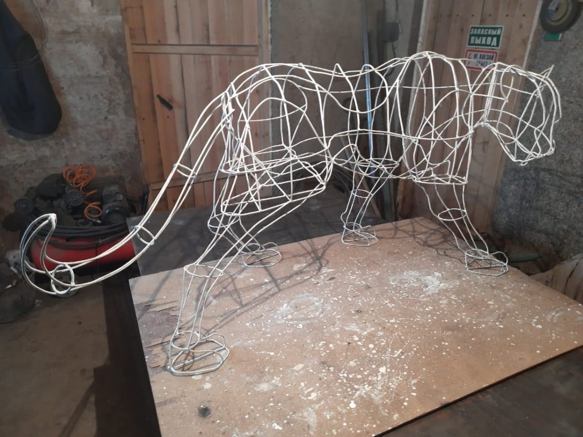 Фигурки из проволоки