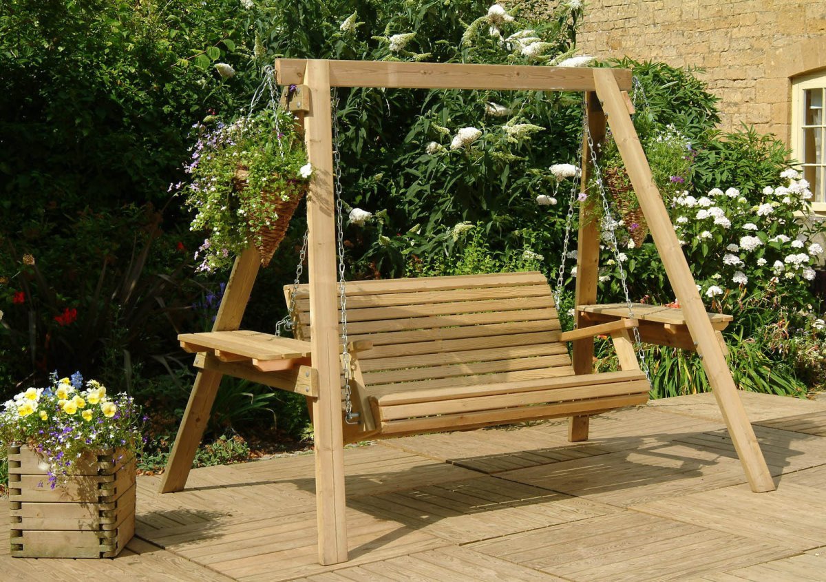 Качели деревянные