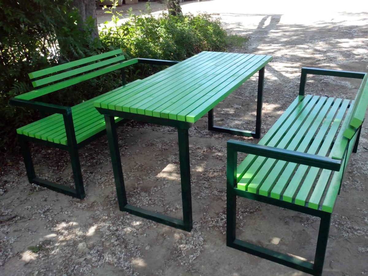 Стол для дачи из профильной трубы