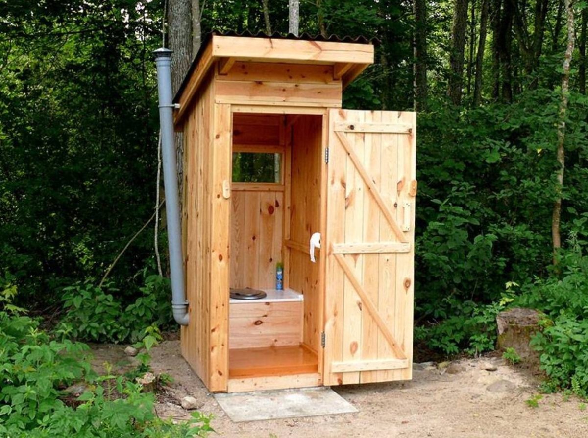 Туалет дачный