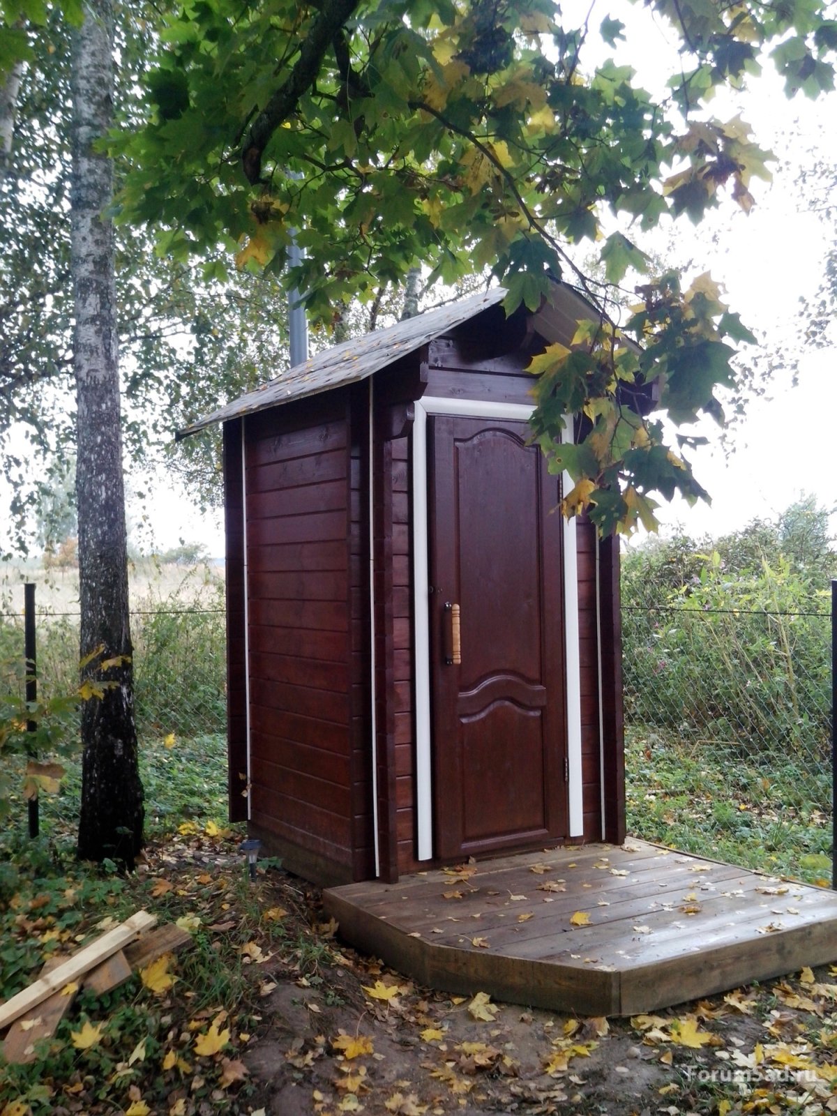 Современный уличный туалет