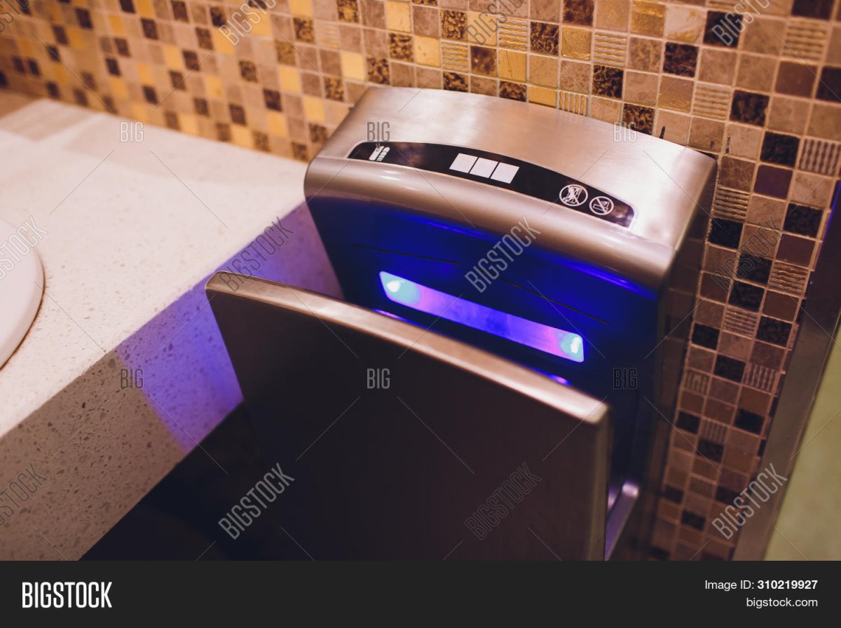 Оклейка винилом сушилки для рук в туалет