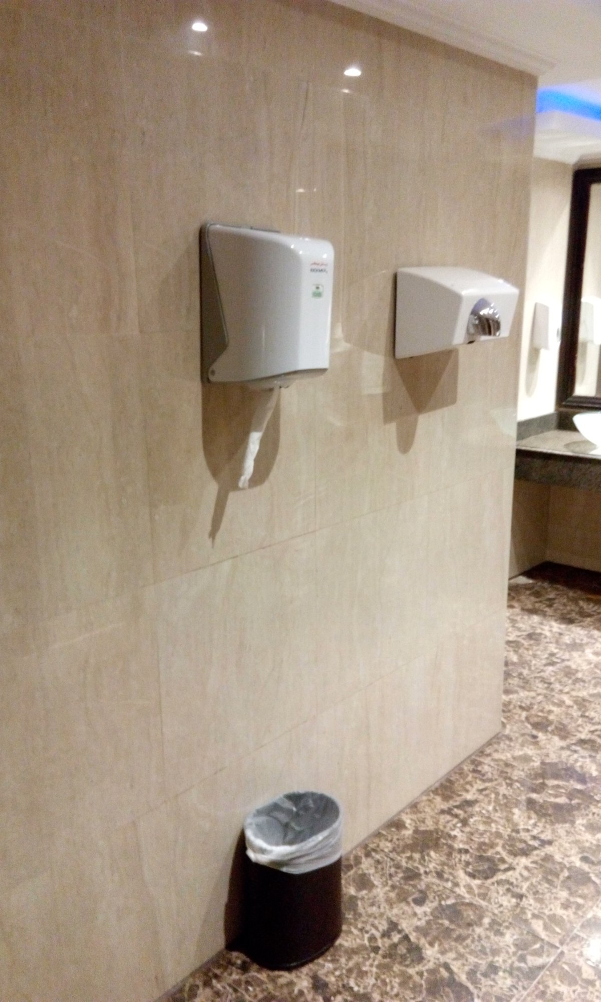 Сушилка для рук в разборе