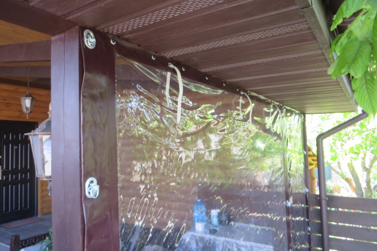 Нитевые шторы на беседку на даче