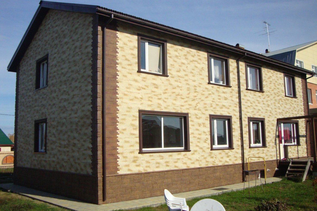 Отделка дома фасадными панелями