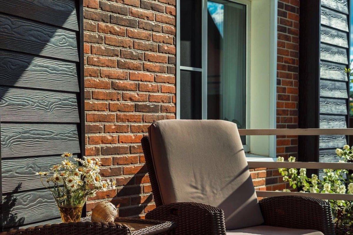 Сайдинг фиброцементный Cedral Wood c50 темный минерал