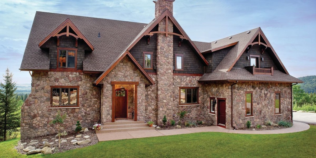 Дом обложенный камнем