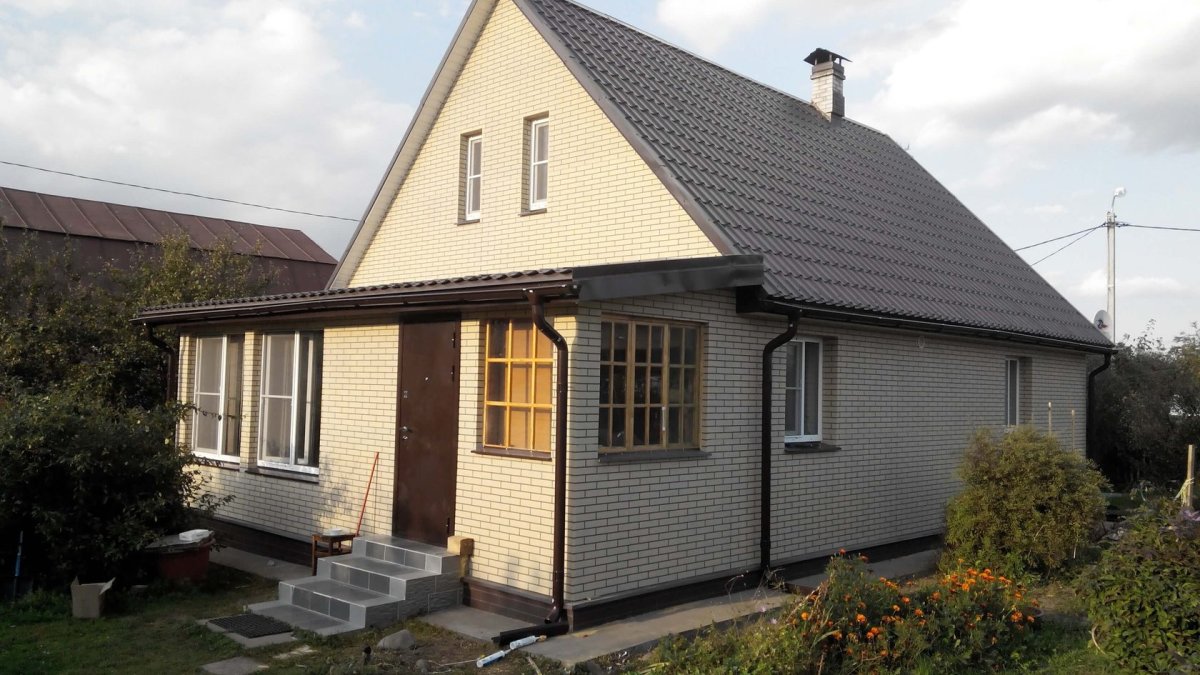 Отделка фасада шифером