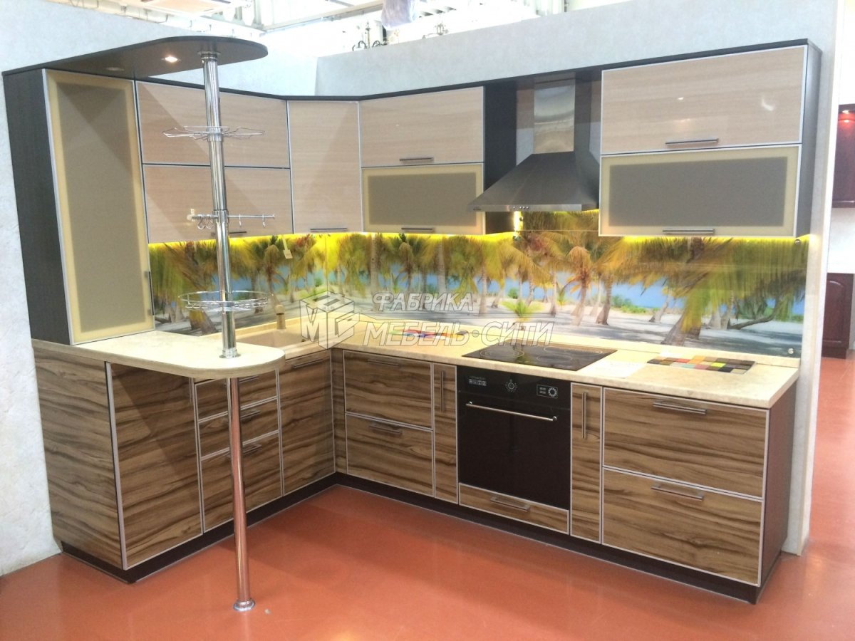 Кухонные фасады в алюминиевой рамке