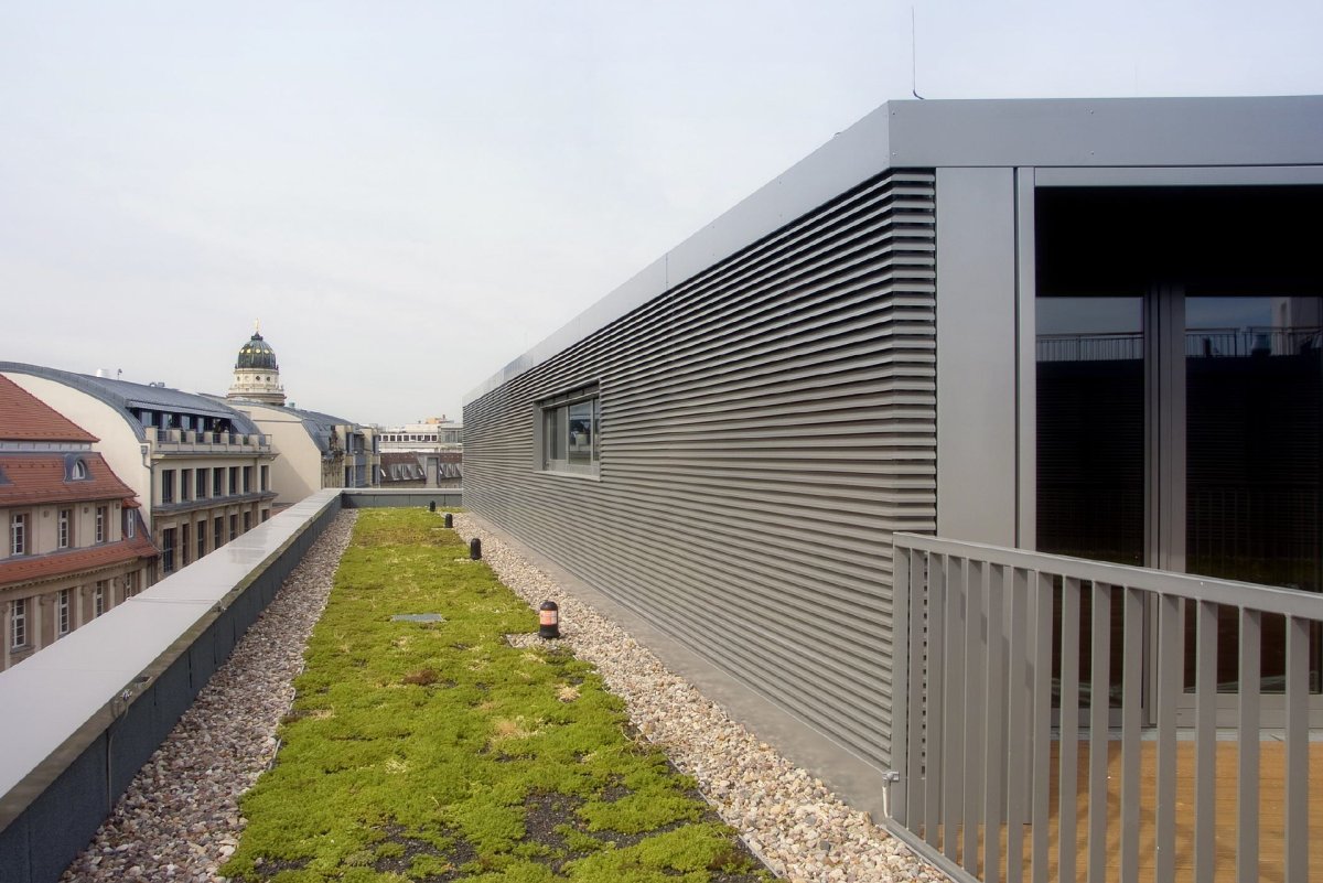 Алюминиевый реечный фасад