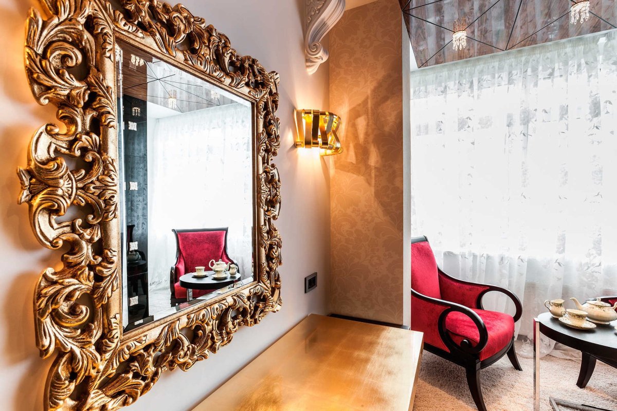 Дизайнерские зеркала для интерьера