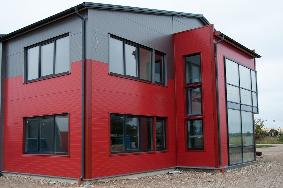 Фасад из профлиста фото