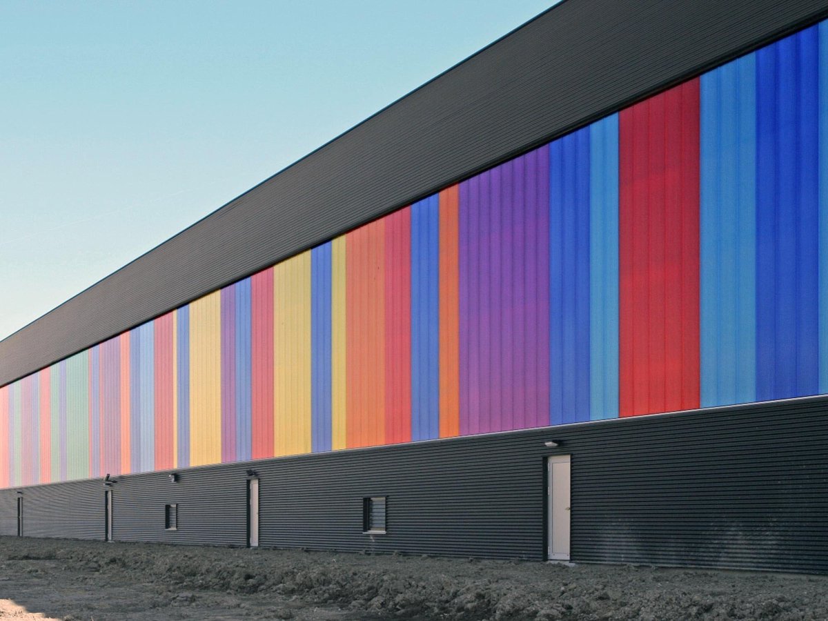 Фасад здания из профлиста