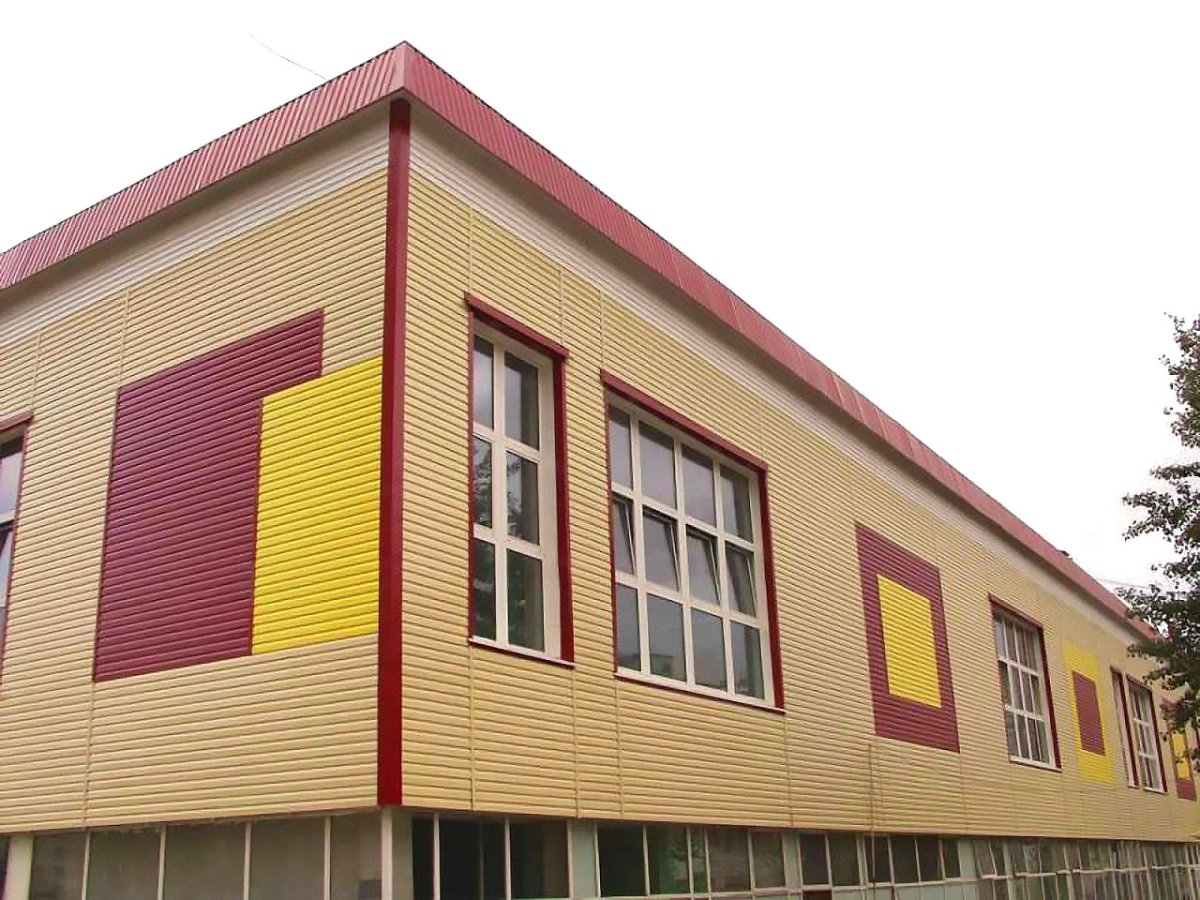 Фасад из металлосайдинга