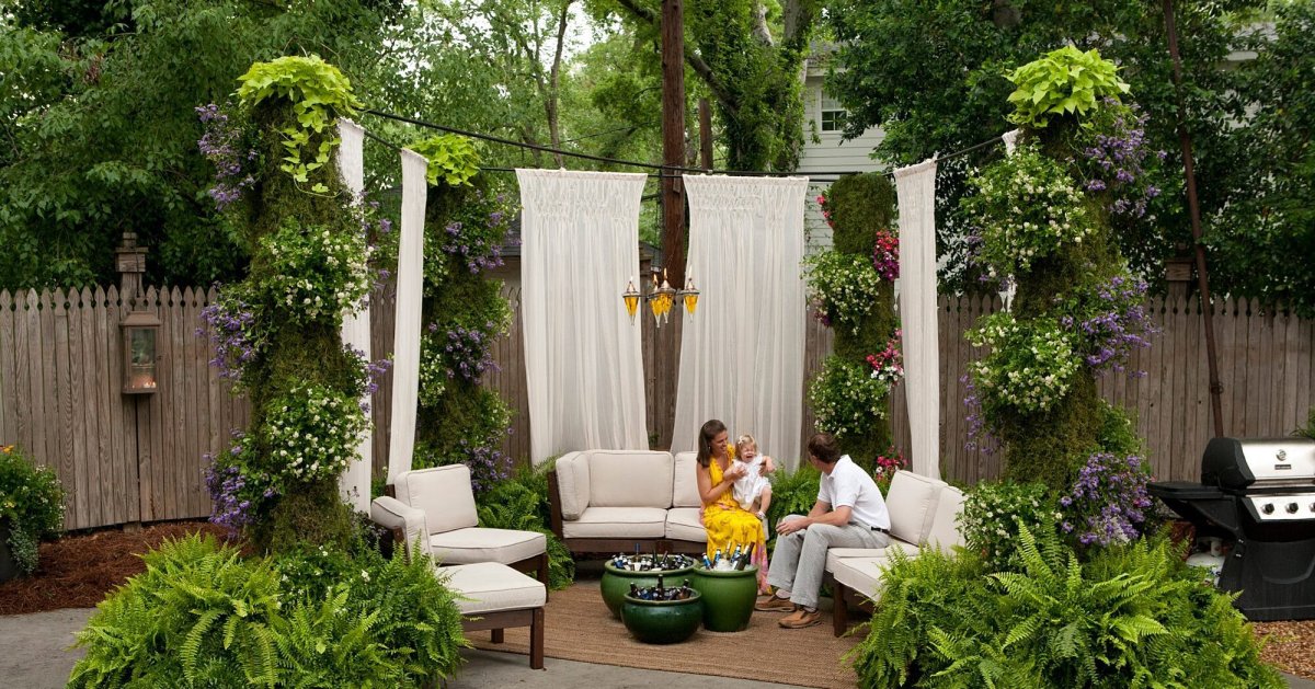 Уютный уголок в саду