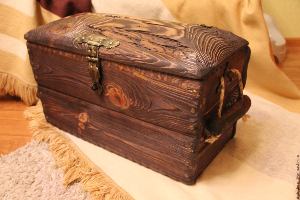 Сундук из картона