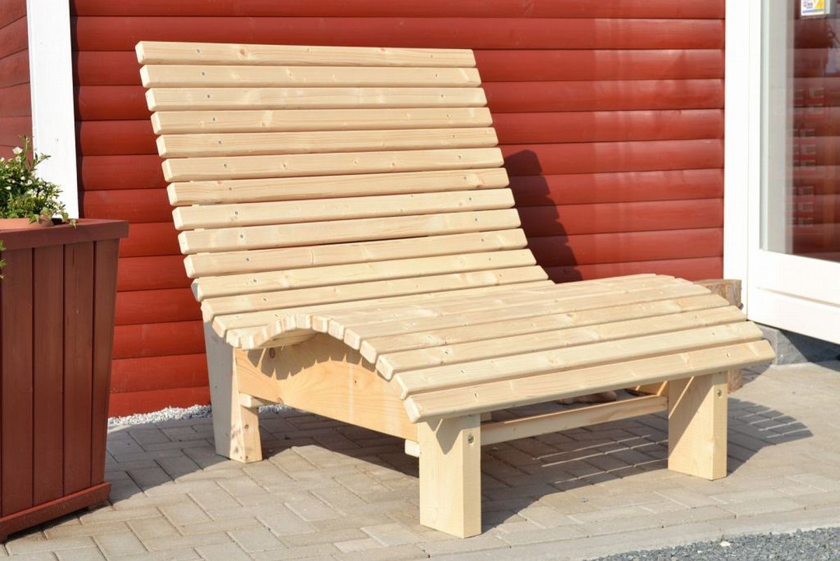 Скамейка из дерева