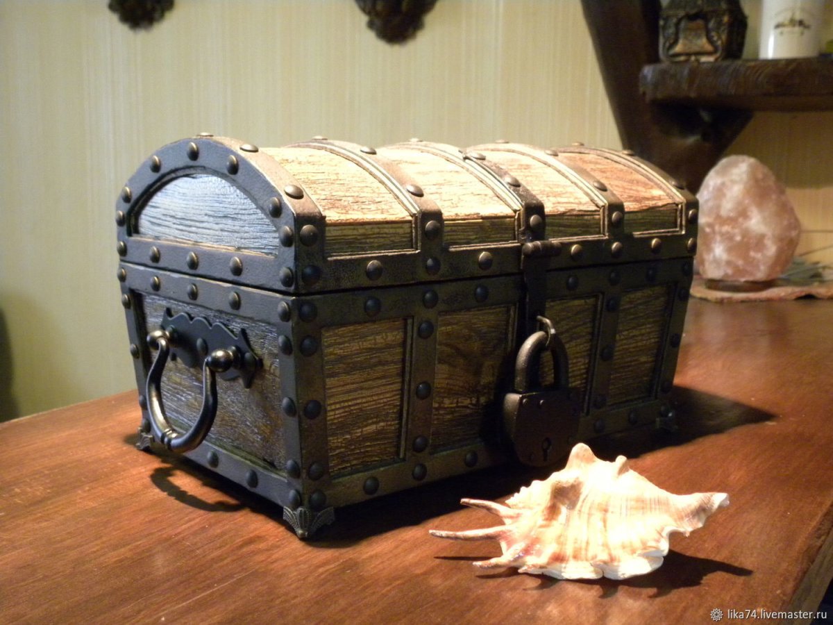 Пиратский сундук из дерева