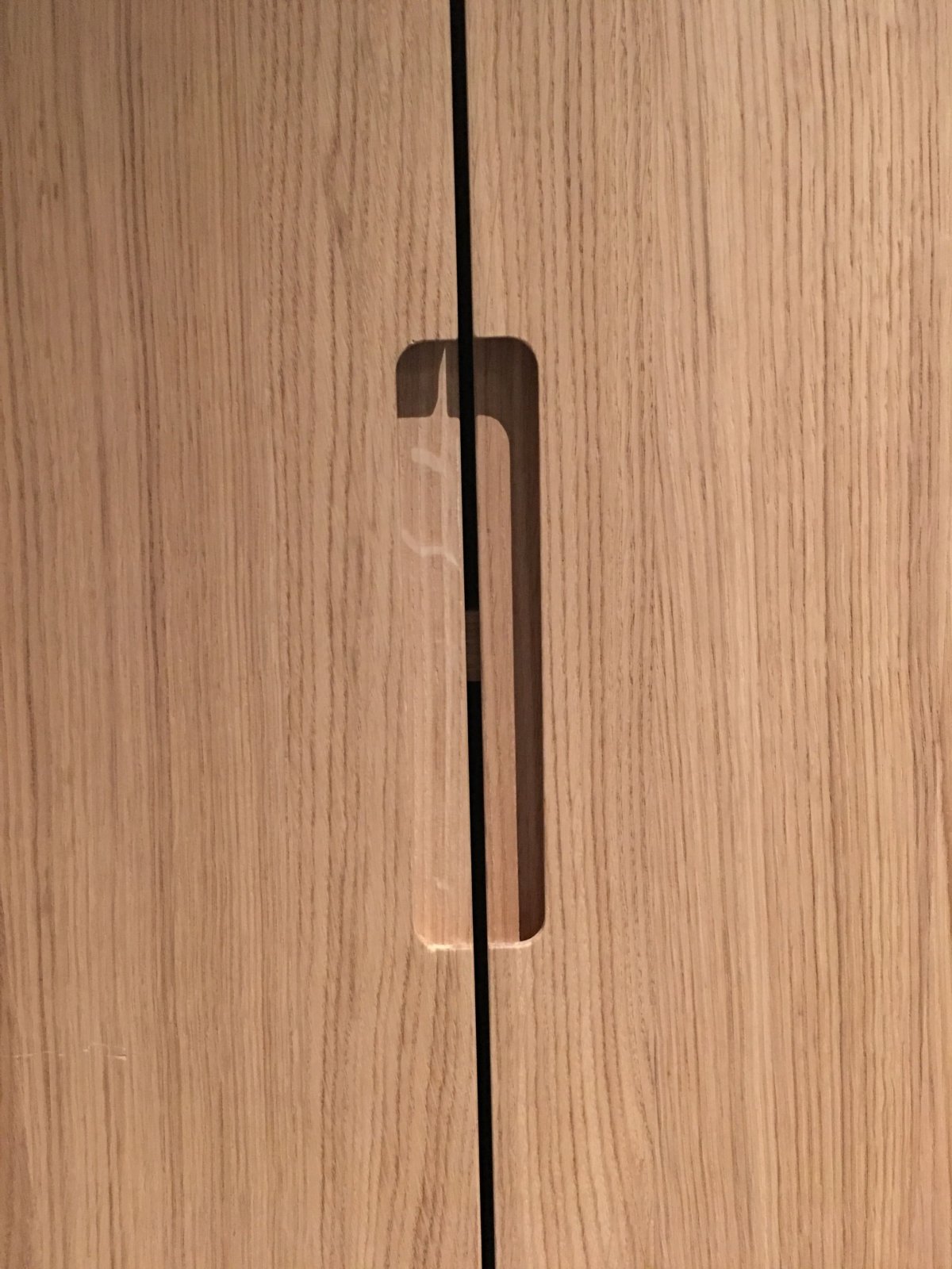 Интегрированные ручки для шкафов