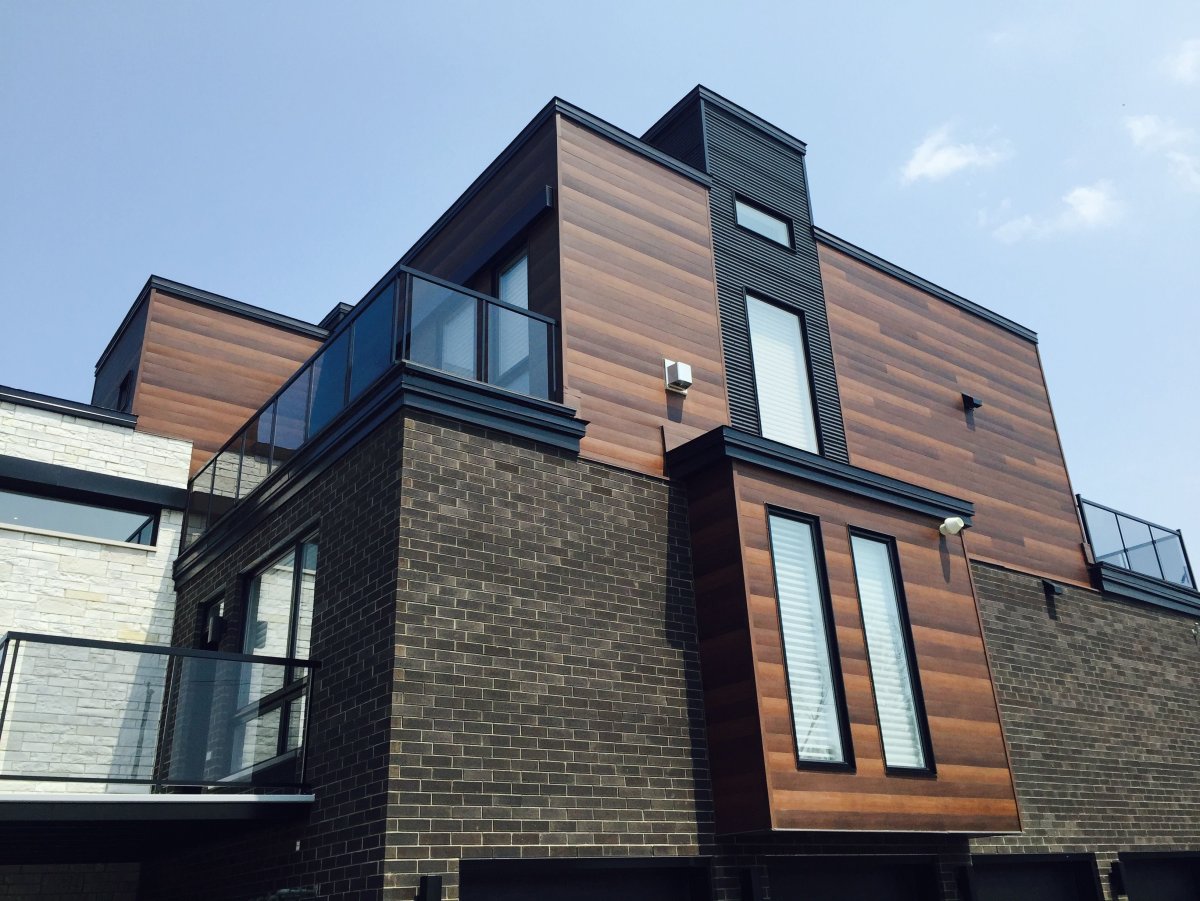 Отделка фасада деревом