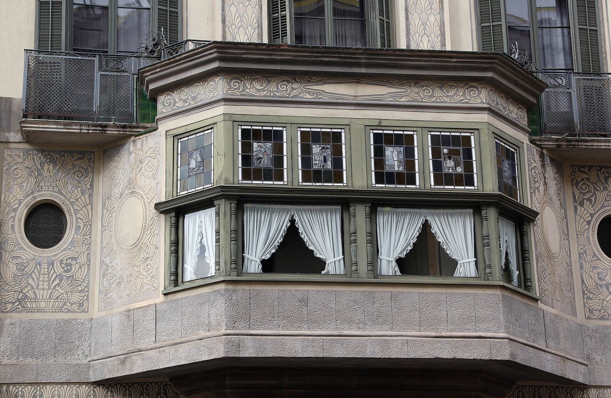 Выступ на фасаде дома