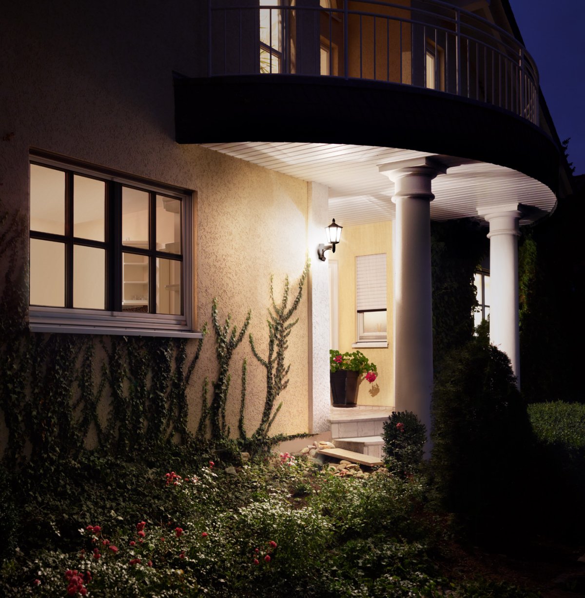 Steinel фонарь уличный с датчиком