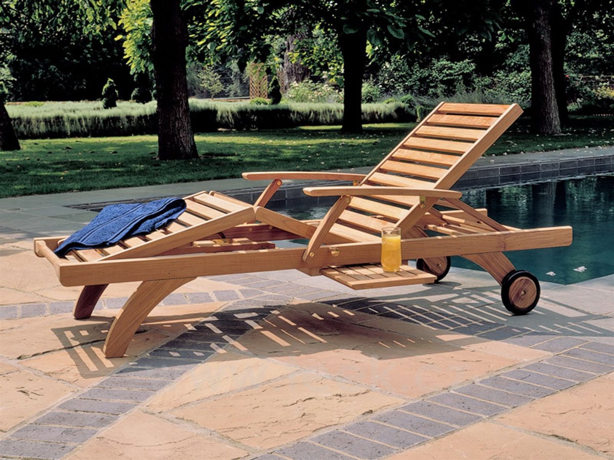 Шезлонг из дерева