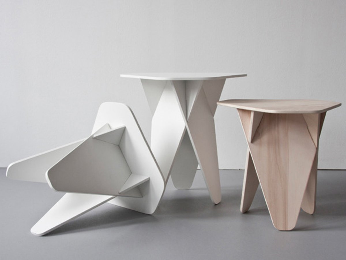 Дизайнерский стол из фанеры