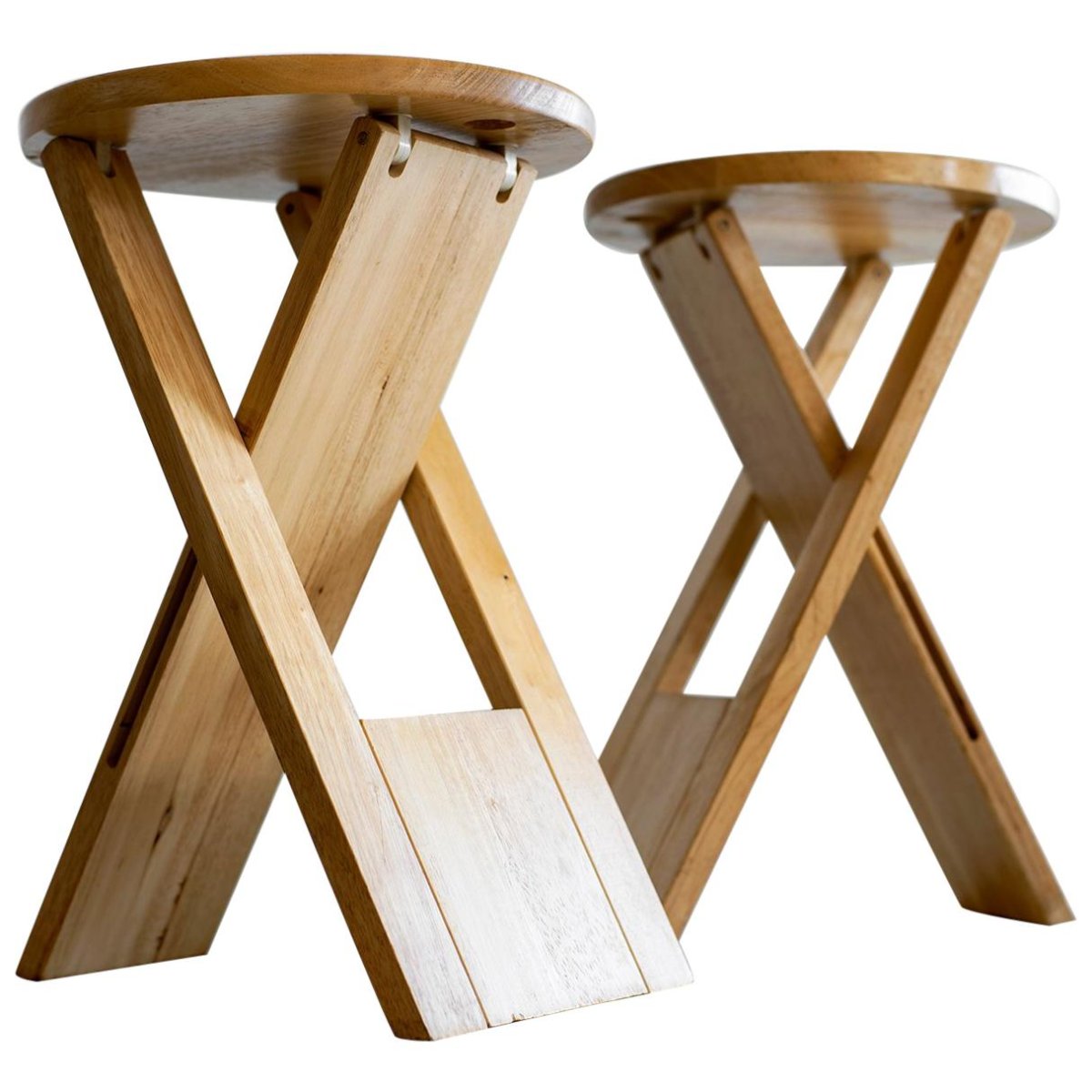 Высокий складной табурет