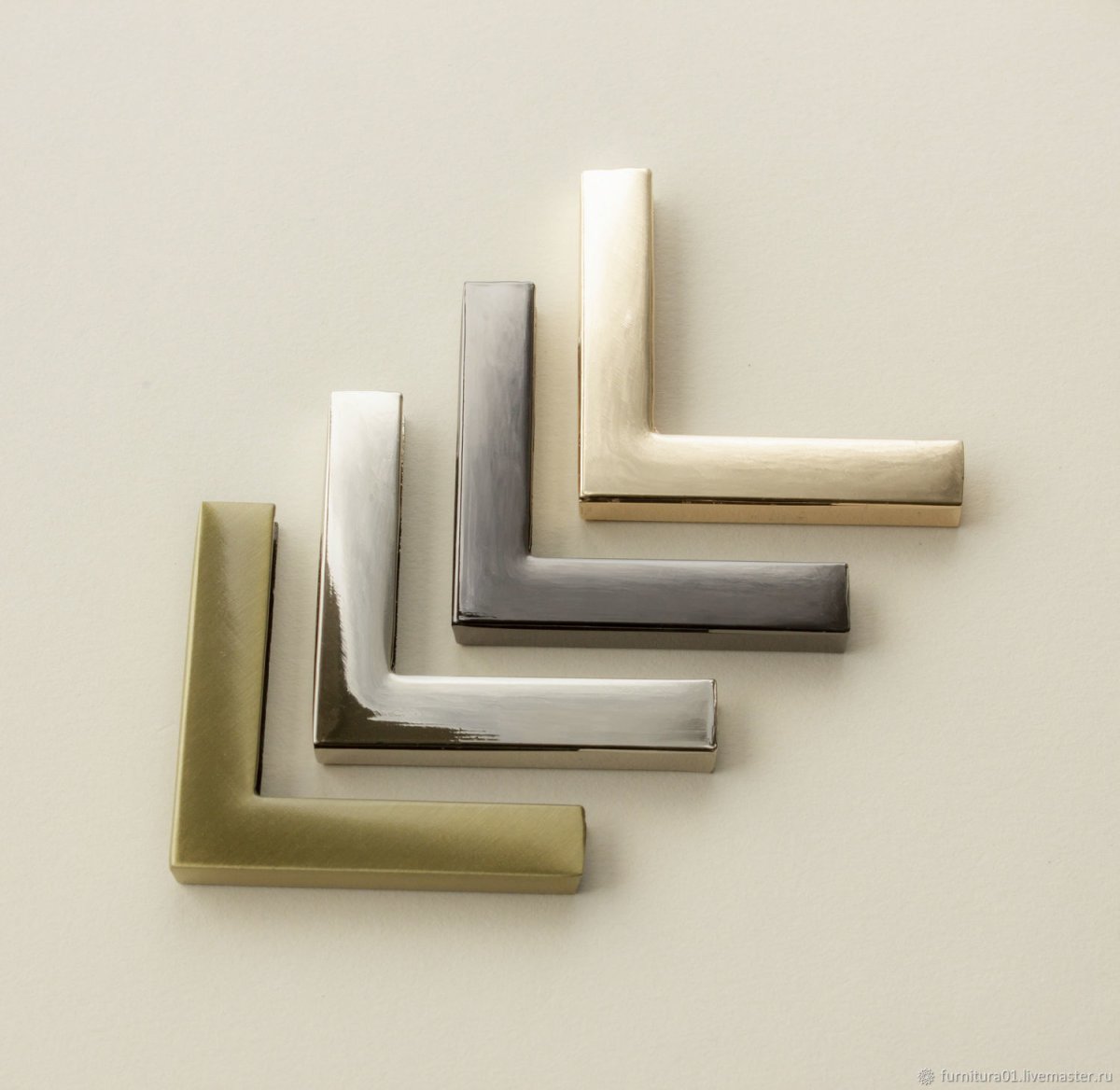 Уголки для зеркала декоративные