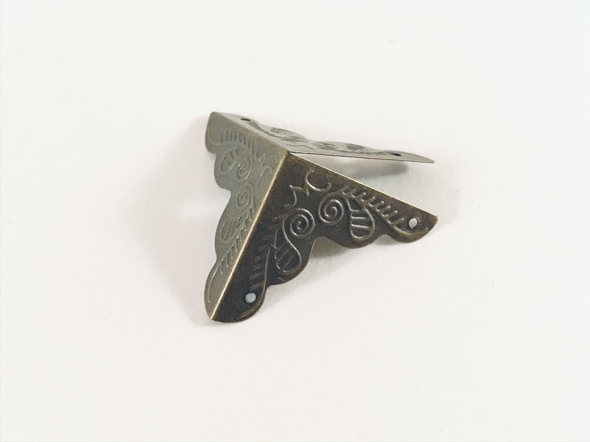 Уголок мебельный декоративный