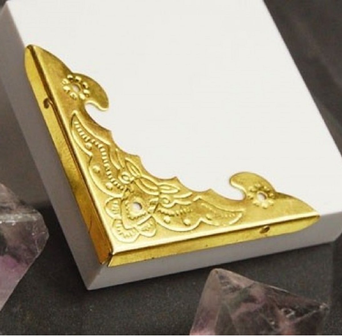 Уголки для зеркала декоративные