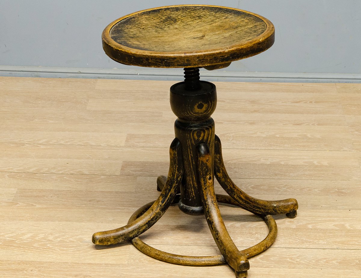 Табурет винтовой м95