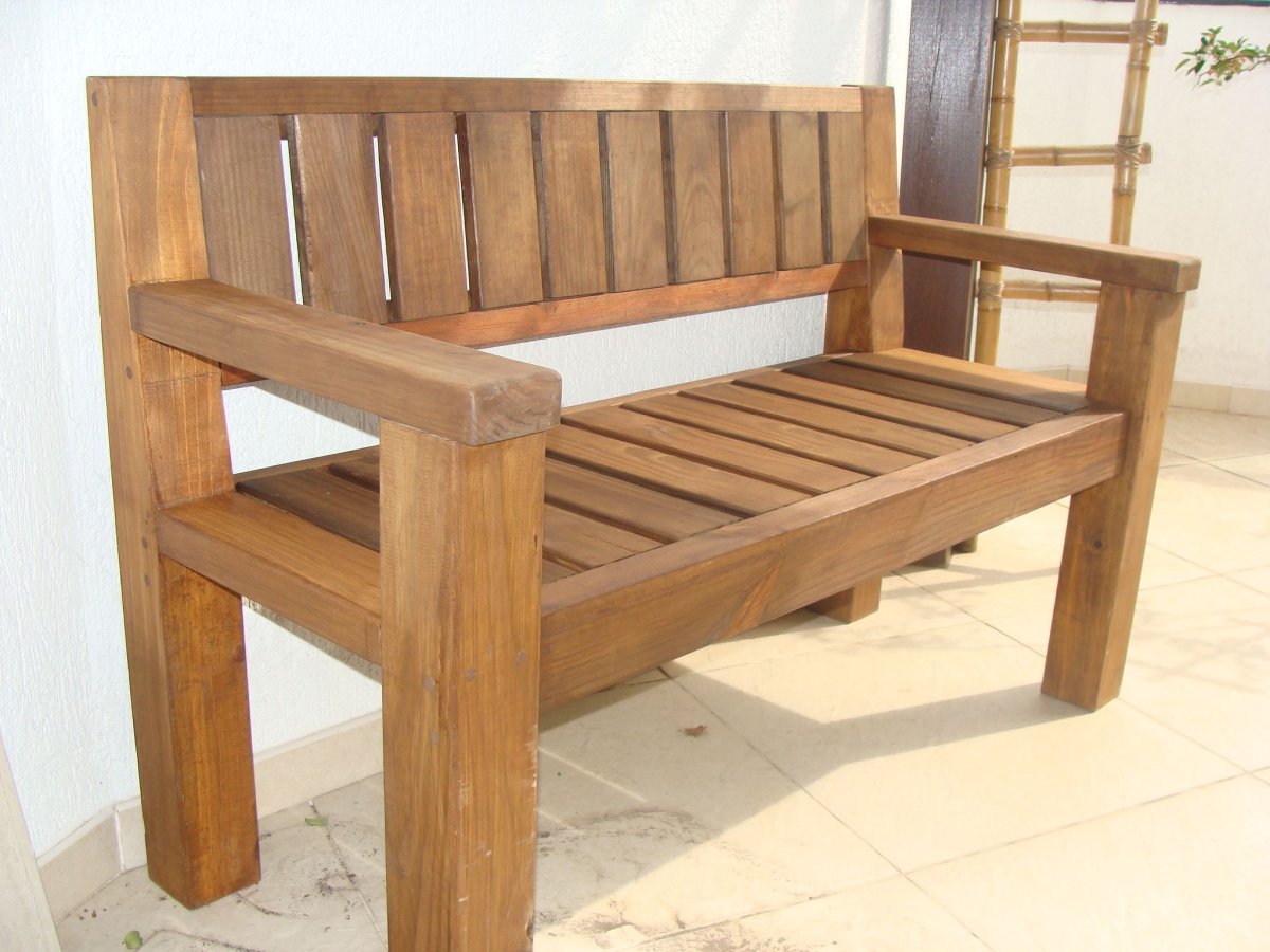 Деревянные скамейки со спинкой