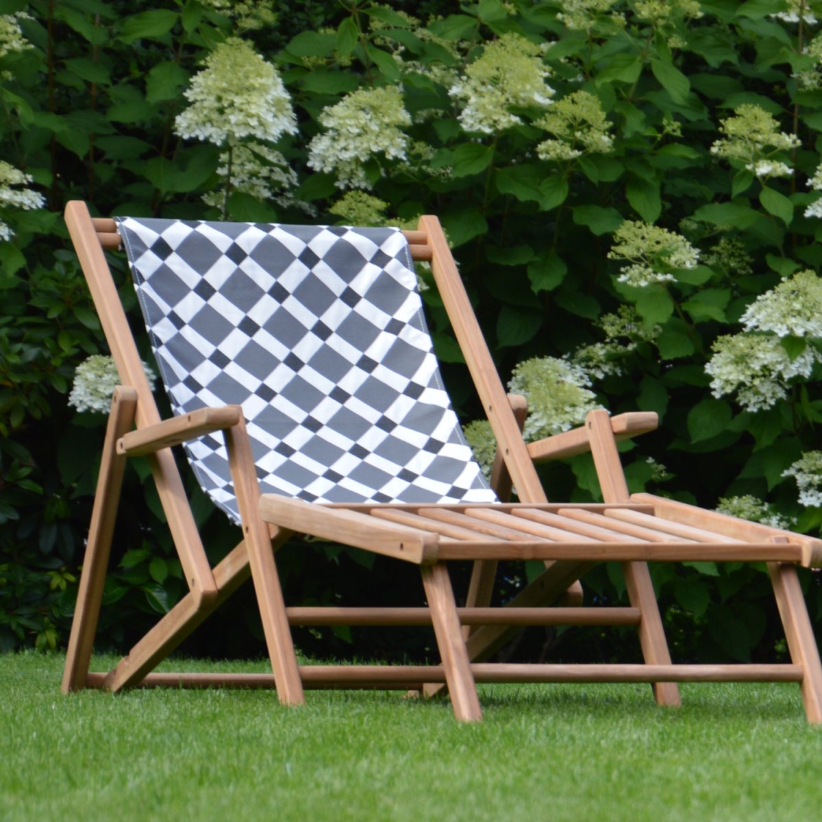 Лежаки для дачи из дерева