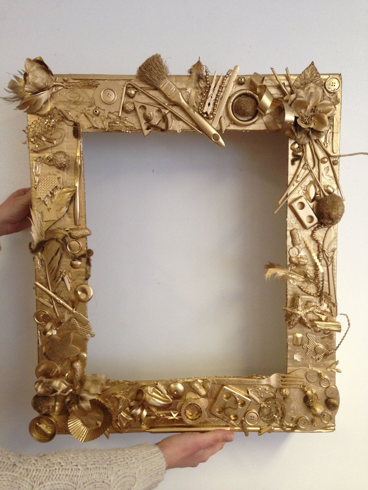 Декорирование рамки для зеркала