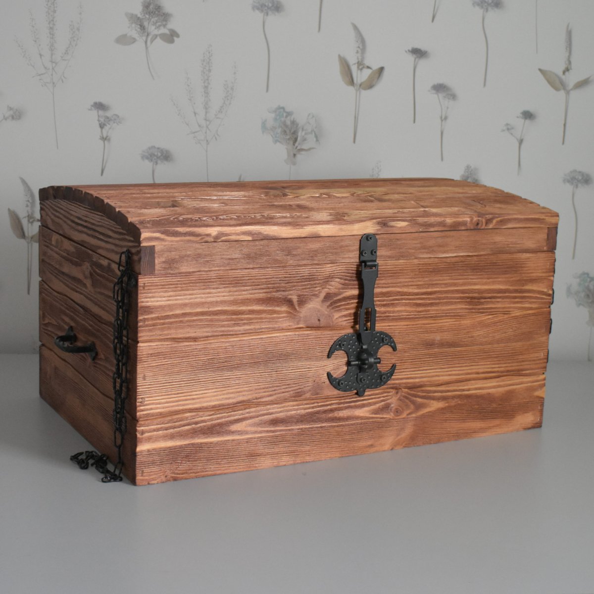Сундук деревянный декоративный