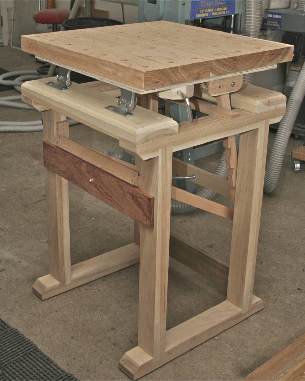 Столярный верстак по дереву