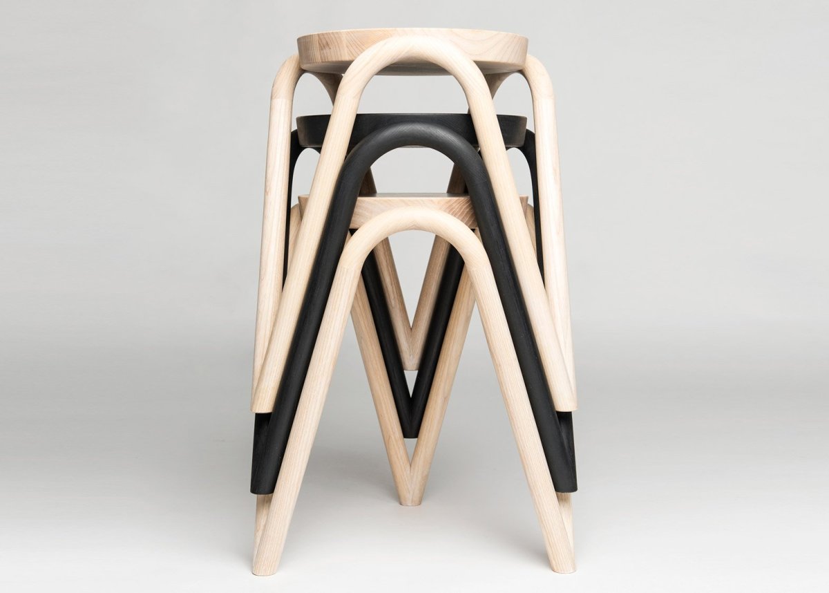 Дизайнерский табурет из дерева