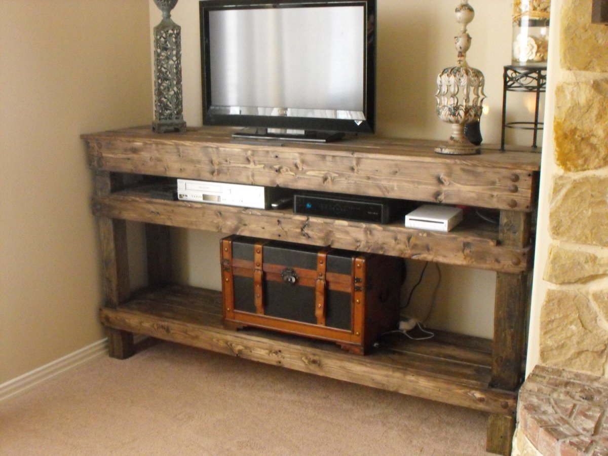 Стол под телевизор из дерева
